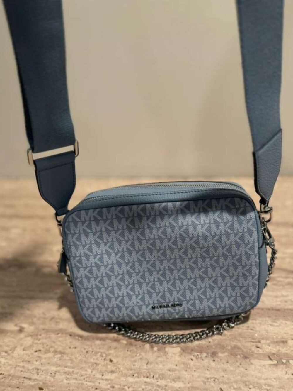 NWT 100% Authentic Michael Kors Bryant Msize Signature Logo Camera Crossbody Bag